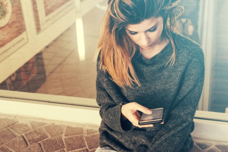 “Usred noći me je pozvala ljubavnica mog muža i sasula mi u lice bolnu istinu”: Ono što je Marina čula pamtiće do groba