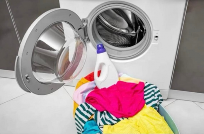 ŽENA 0TKRILA TAJNO DUGME NA VEŠ MAŠINI KOJE P0KREĆE PR0GRAM SUŠENJA: Svaka domaćica će joj biti ZAHVALNA (VIDEO)