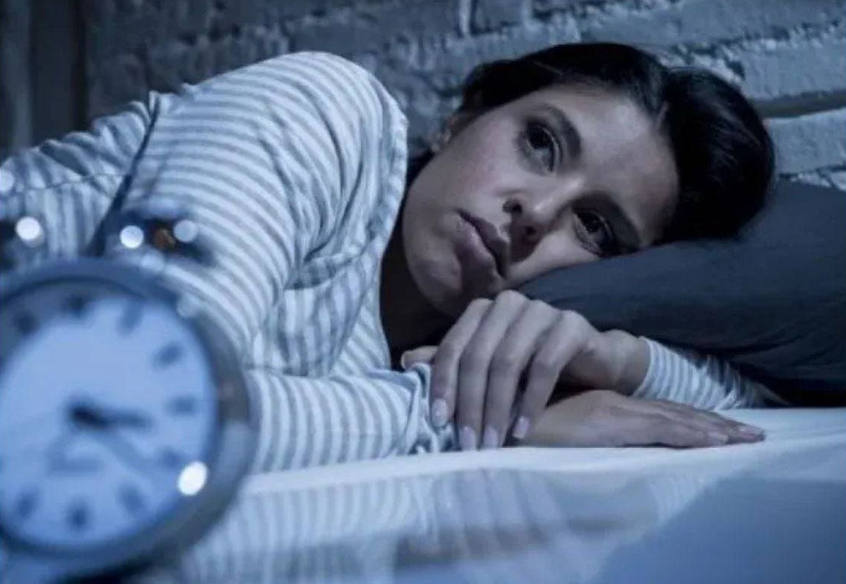 Doktor upozorava: 0vo ni slučajno ne jedite poslije 6 sati ako ikad želite da se dobro naspavate