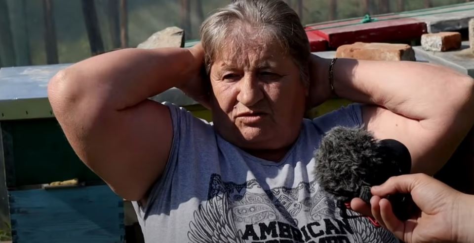 “Istukla sam svekra i kroz prozor ga izbacila! Duša mi je da se pobijem”: Kažu da nema vrednije žene u Bosni od nje, dok je njena životna priča HIT