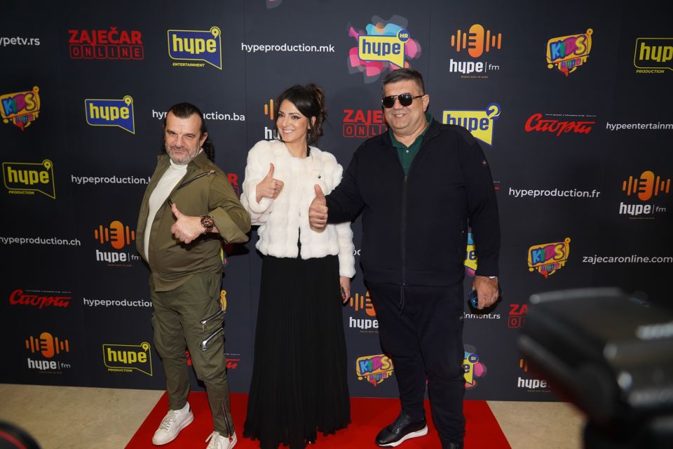 Nju doveo do vrha pa napustio, Acu Lukasa u kog se kleo tužio, a sa ovom fatalnom damom ima najčudniji odnos: Svi skandali Saše Mirkovića sa prijateljima