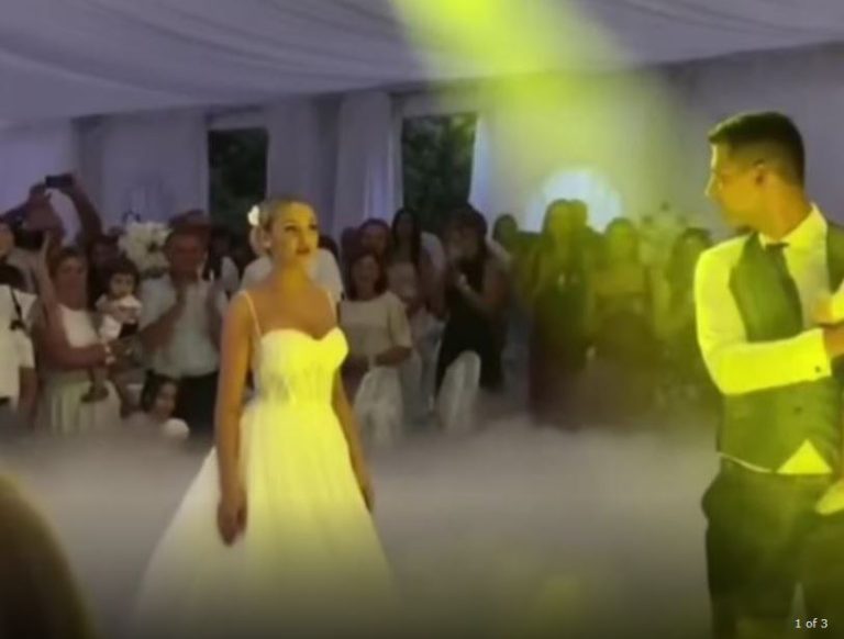 POČEO PRVI PLES, A MUZIKA STALA, MLADOŽENJA OSTAVIO MLADU: Gosti u neverici skočili sa stolica, ovo niko nije očekivao! (VIDEO)