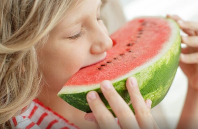 Jesti KOŠTICE LUBENICE ili ne – pitanje je sad?