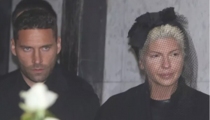 DUŠKO TOŠIĆ UŠAO U KUĆU I ZATEKAO JELENU KARLEUŠU I NJENOG PRIJATELJA PA IH PRETUKAO