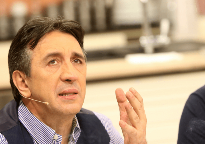 Hitno saopštenje: UPRAVO JAVILI IZ BOLNICE, ŽIKA JAKŠIĆ JE PONOVO IMAO MOŽDANI UDAR!U JAKO LOŠEM JE STANJU STANJU! Spremite se na najg0re..