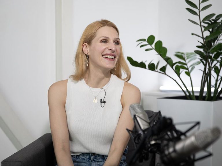 “U Vranju se ne stide osećanja, a u CG da”: Naša glumica progovorila o odrastanju i “oplela” po komšijama