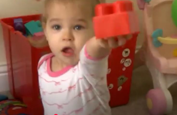 Viktorija je rođena sa stopalima okrenutim unazad, nije hodala i stalno je trpela čuđenja ljudi: Sad ima neverovatan život, a od njene lepote zastaje dah