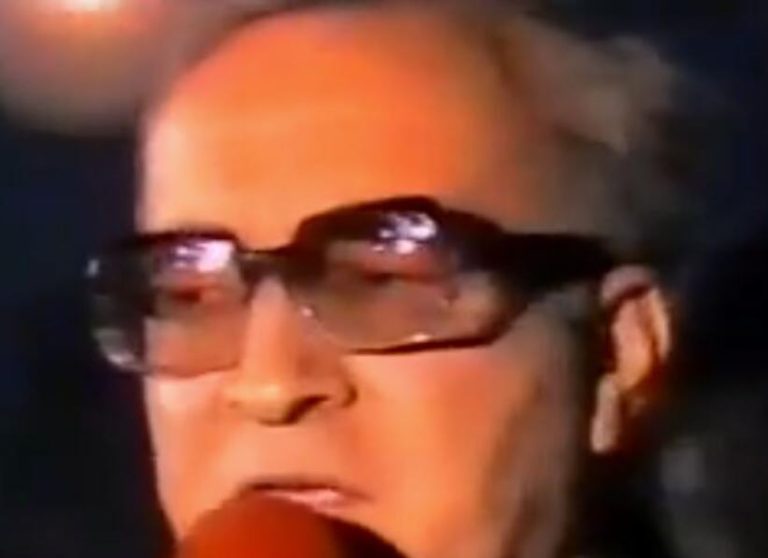 Bio je voljeni muslimanski doktor, pa postao popularan pevač kad je ukrao omiljenu srpsku pesmu: Skončao je na bini dok je pevao na bis