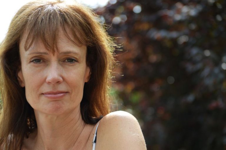 “Ja sam ona žena koja se nikada ne bi odrekla nasledstva! Uzela sam kuću, a bratu je ostao stan u Jagodini: Od tada, on i snaja ne pričaju sa mnom”