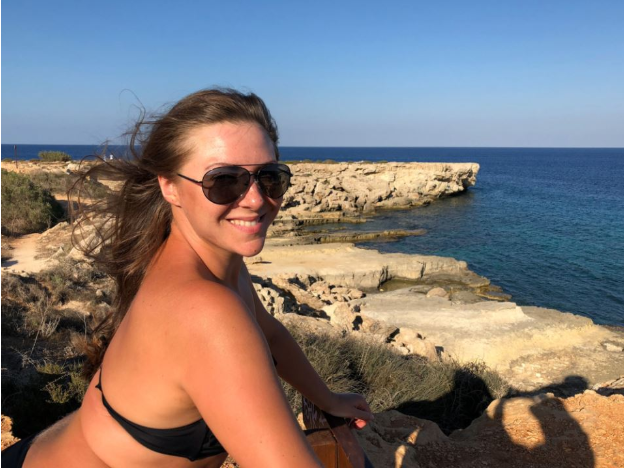 Moj muž je kupio karte za prvu klasu sebi i svojoj mami – a mene s djecom ostavio u ekonomiji