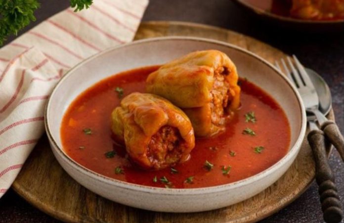 Nikad ne pravite punjene paprike bez ovog sastojka: Razlika je ogromna, obogatit će im okus