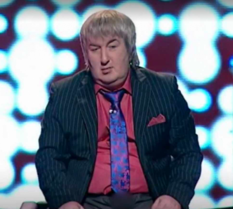 NIKAD VEĆA BRUKA NA RTS Došao u emisiju bez donjeg veša, a onda mu se otkopčao šlic, kamera sve snimila, skandal!