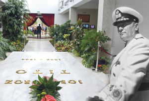 Tajna Titove sahrane: Sanduk sa telom Josipa Broza izvađen je iz grobnice u poslednjem trenutku, evo šta su uradili sa njim