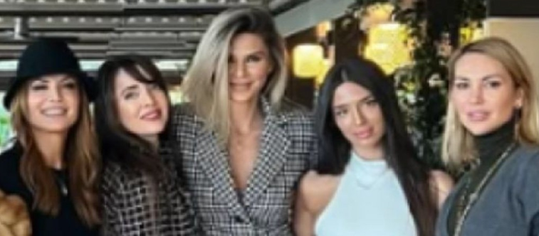 VeLiko slavlje!!!Melina nakon razvoda od Harisa, sreću našla pored BOGATAŠA, rodit će mu sina: Evo koliko je on stariji od nje, tri puta više.