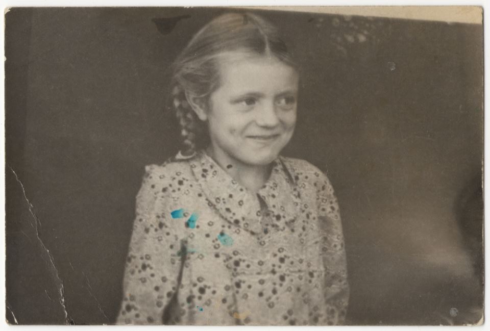 Žena je na stepeništu podruma našla bebu i dala joj ime Marina: Nakon 60 godina saznala je strašnu istinu