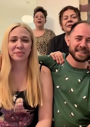 Ovako omiljena pjevačica izgleda u 4