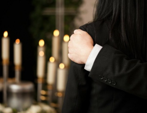 ŠTA TREBA URADITI SA ODEĆOM PREMINULOG? Veruje se da se OVO NIKAKO NE BI SMELO dirati da se POKOJNIK “ne uznemiri”