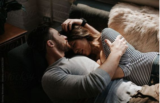 Deset znakova koji otkrivaju da si za muškarca samo opcija i da te koristi za podizanje svog ega